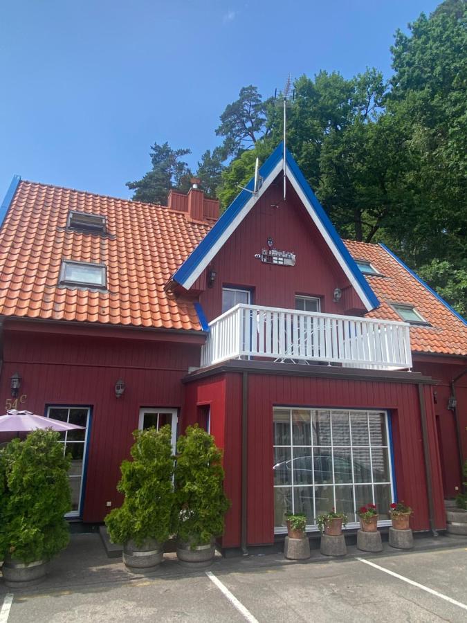 Arb * Juodkrante